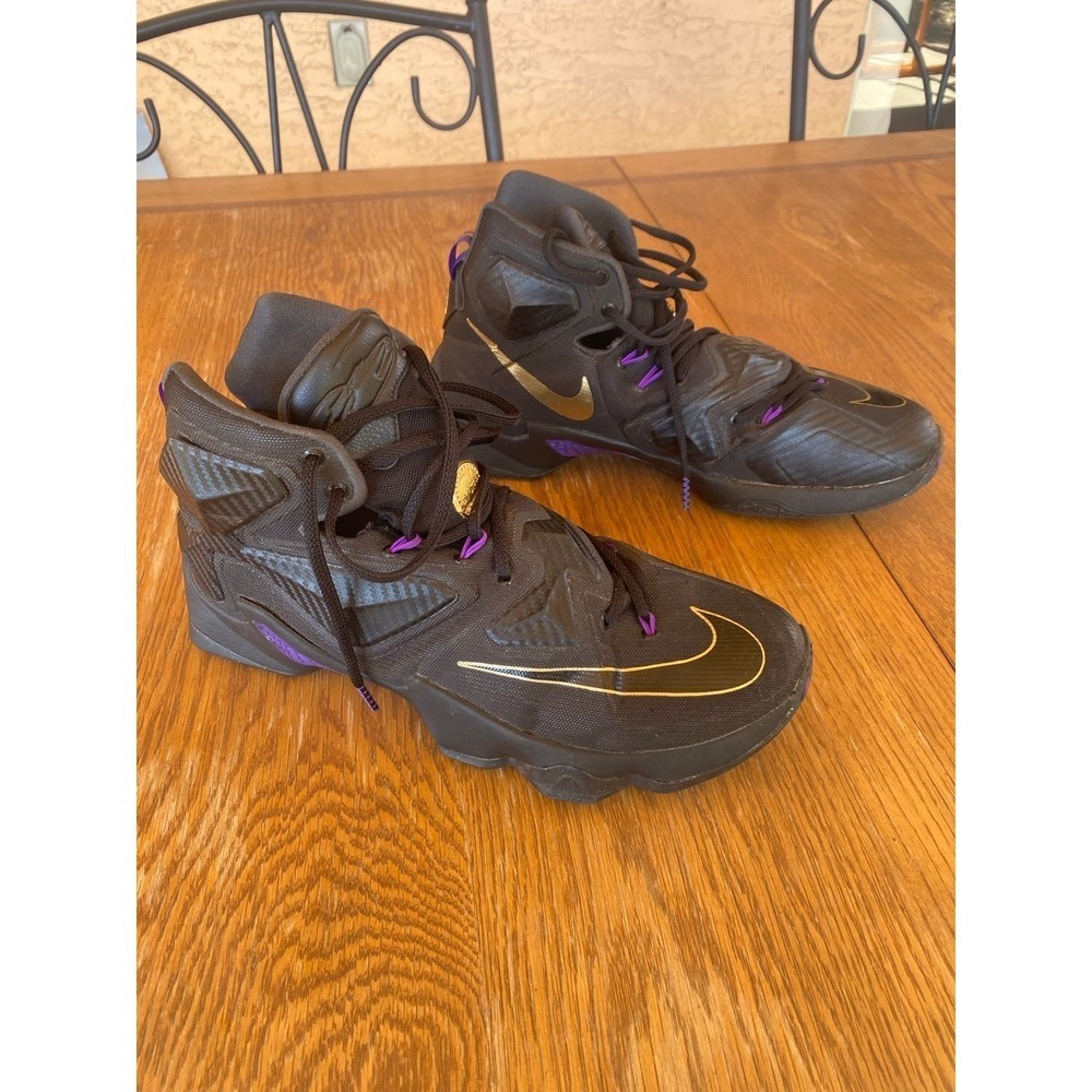 LeBron 13 Pot of‎ Gold size 11.5